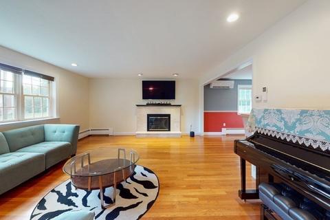 53 Maple Ridge Rd, Reading, MA 01867 photo 4