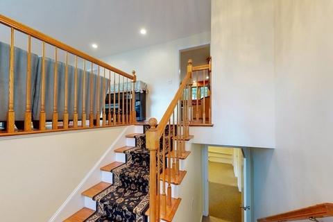 53 Maple Ridge Rd, Reading, MA 01867 photo 3