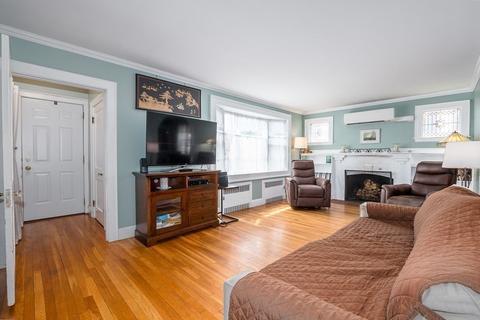 27 Fairfield St, Dedham, MA 02026 photo 9