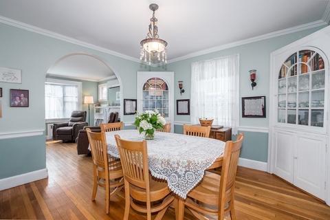 27 Fairfield St, Dedham, MA 02026 photo 2