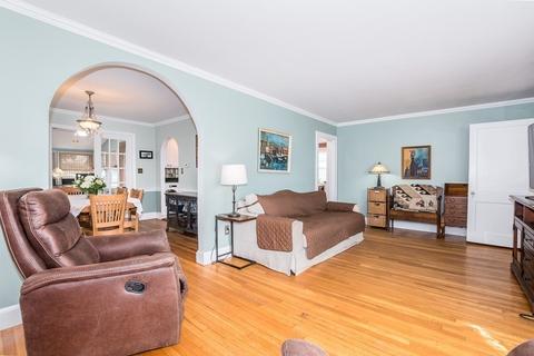27 Fairfield St, Dedham, MA 02026 photo 11