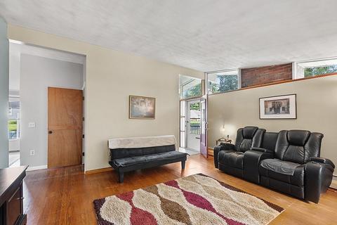 25 Maple St, Hudson, MA 01749 photo 11