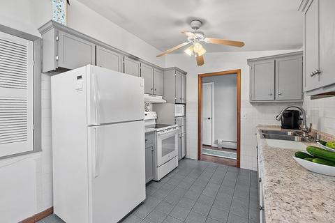 25 Maple St, Hudson, MA 01749 photo 6
