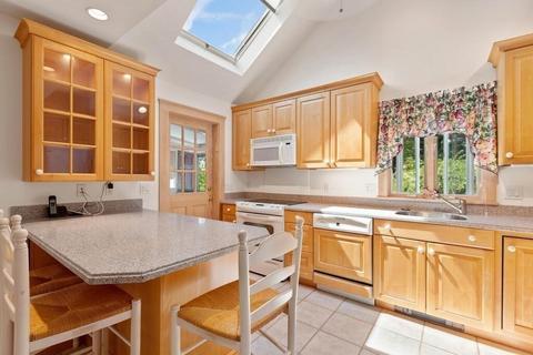 60 Harrison Ave, Gloucester, MA 01930 photo 16