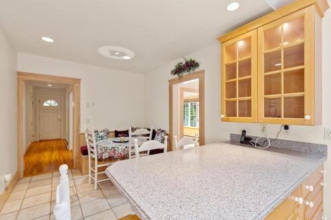 60 Harrison Ave, Gloucester, MA 01930 photo 15