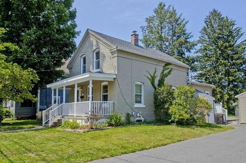 65 Clark St, Easthampton, MA 01027 photo 2