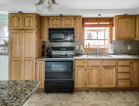 62 Brattle St, Worcester, MA 01606 photo 4