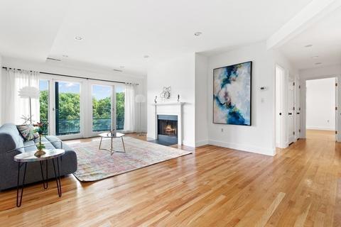 227 Summit #E204, Brookline, MA 02446 photo 1