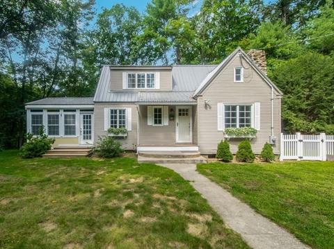56 Forest St, Upton, MA 01568 photo 1