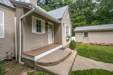 56 Forest St, Upton, MA 01568 photo 2