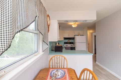 2470 Roosevelt Ave, Springfield, MA 01104 photo 12
