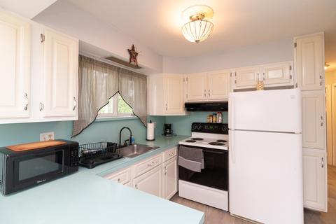 2470 Roosevelt Ave, Springfield, MA 01104 photo 13