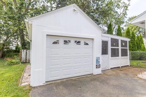 2470 Roosevelt Ave, Springfield, MA 01104 photo 4