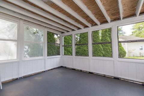 2470 Roosevelt Ave, Springfield, MA 01104 photo 5