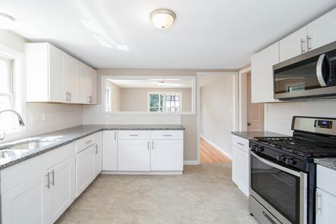 62 Tufts St, Springfield, MA 01108 photo 10