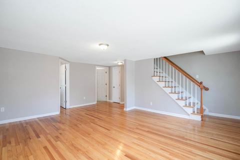 62 Tufts St, Springfield, MA 01108 photo 3