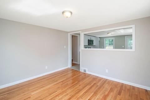 62 Tufts St, Springfield, MA 01108 photo 12