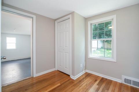 62 Tufts St, Springfield, MA 01108 photo 16
