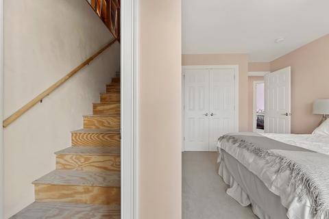 8 Hilltop Rd, Danvers, MA 01923 photo 31