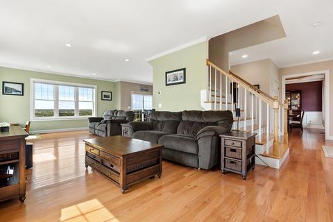 8 Hilltop Rd, Danvers, MA 01923 photo 11