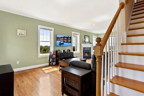 8 Hilltop Rd, Danvers, MA 01923 photo 12