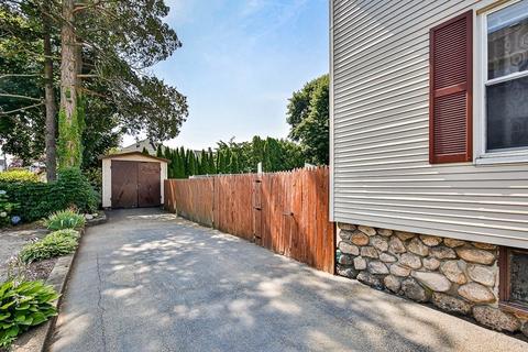 27 Gloucester Ave, Gloucester, MA 01930 photo 6