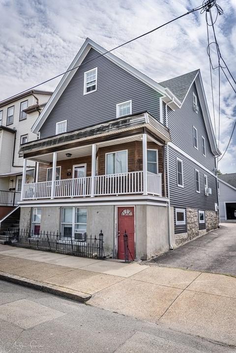 1684 S Main St, Fall River, MA 02724 photo 1