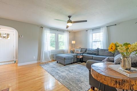 30 Saint Jacques Ave, Chicopee, MA 01013 photo 11