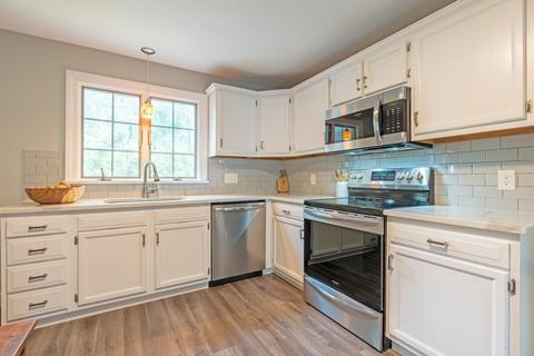 30 Saint Jacques Ave, Chicopee, MA 01013 photo 8