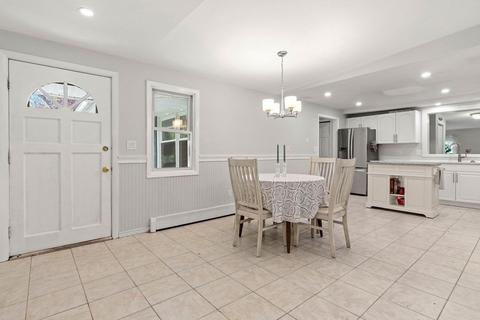 6 Bradford Rd, Danvers, MA 01923 photo 8