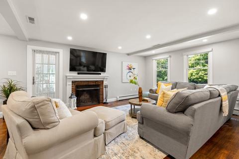 21 Short St, Reading, MA 01867 photo 6