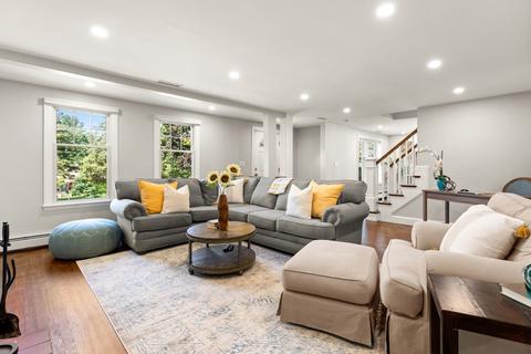 21 Short St, Reading, MA 01867 photo 7
