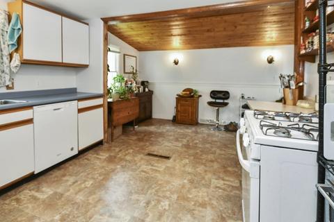 5 Dudley Rd, Townsend, MA 01469 photo 9