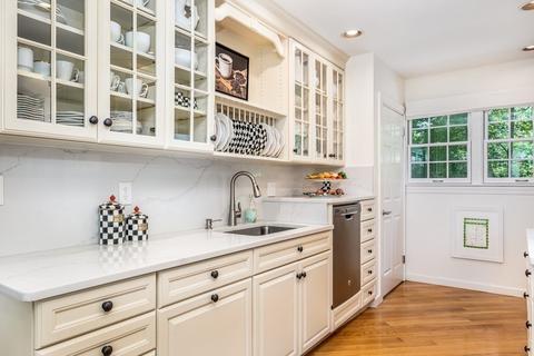 220 Hart St, Beverly, MA 01915 photo 9