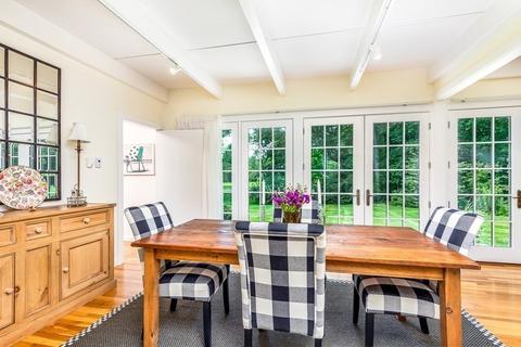 220 Hart St, Beverly, MA 01915 photo 11
