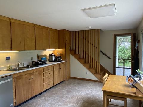 623 E Pleasant St, Amherst, MA 01002 photo 4