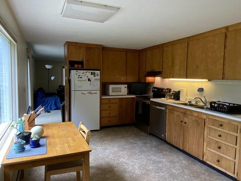 623 E Pleasant St, Amherst, MA 01002 photo 5