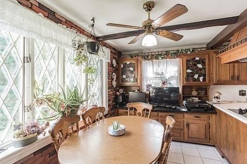 1594 Great Plain Ave, Needham, MA 02492 photo 8