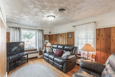 1594 Great Plain Ave, Needham, MA 02492 photo 4