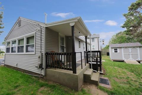 18 Beach St, Wareham, MA 02571 photo 4