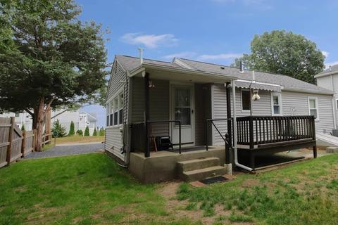 18 Beach St, Wareham, MA 02571 photo 3
