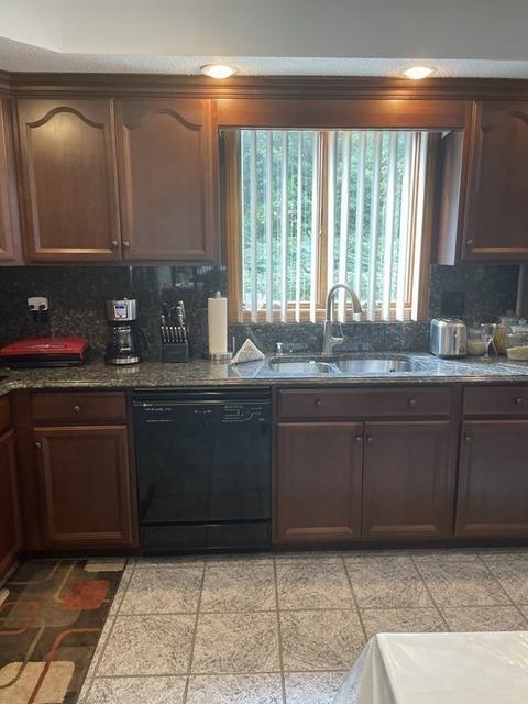 372 Johnson St, Fall River, MA 02723 photo 11