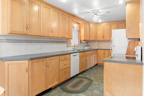 17 Victor Ave, Beverly, MA 01915 photo 7