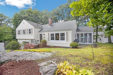 139 Pacella Dr, Dedham, MA 02026 photo 2