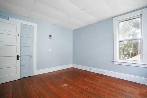 54 Lester St, Springfield, MA 01108 photo 8