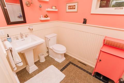 124 Newfield Rd, Springfield, MA 01119 photo 24