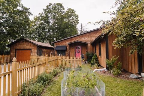 124 Newfield Rd, Springfield, MA 01119 photo 4