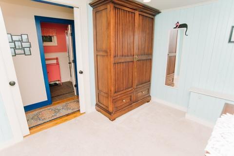 124 Newfield Rd, Springfield, MA 01119 photo 33