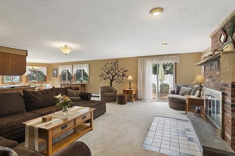 39 Steele, Worcester, MA 01607 photo 6
