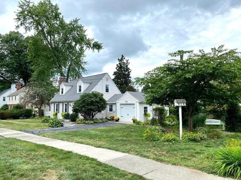 8 Mayfield St, Springfield, MA 01108 photo 2